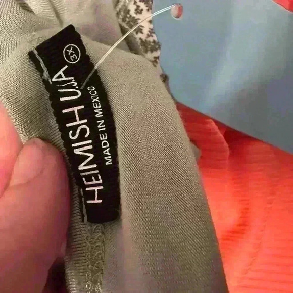 NWT color block top - Picture 3 of 5